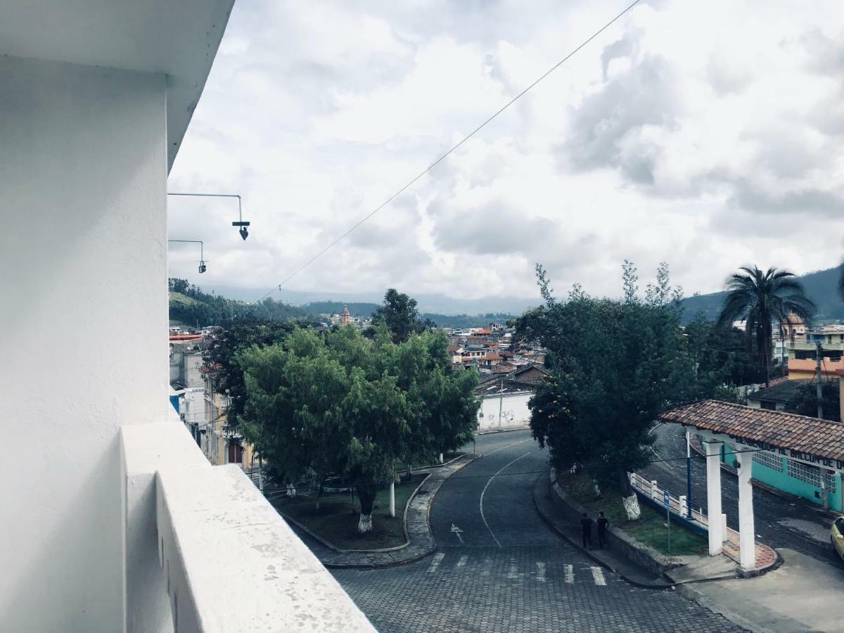 Hostal Chasqui Otavalo Zewnętrze zdjęcie